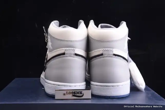 Official Maikesneakers x (DR High DR shoe box) Retro 1 CN8607-002 Jordan 0510